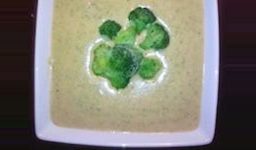 Vegan Cream of Broccoli Soup in 30mins